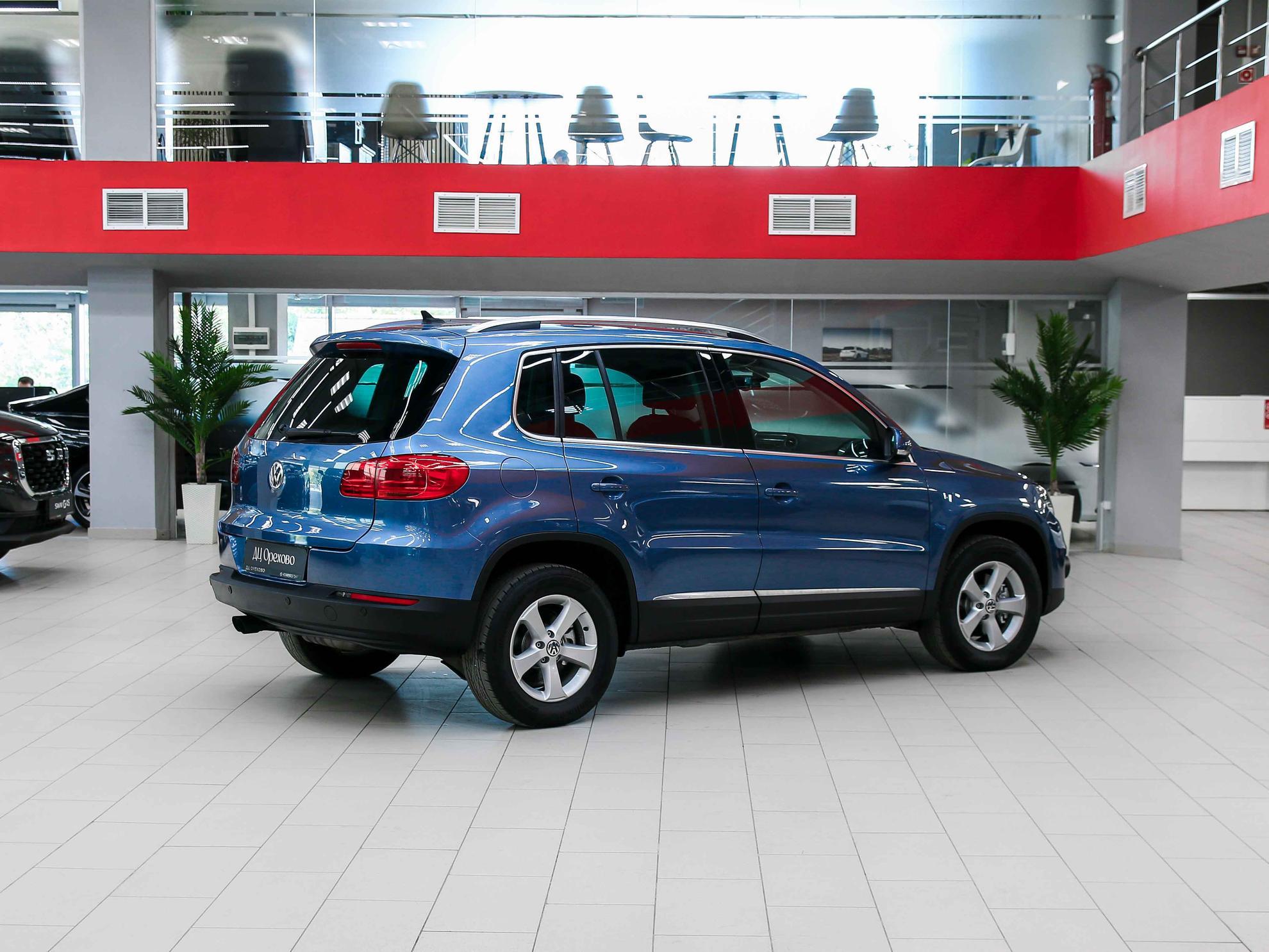 Volkswagen Tiguan 2012, синий, ДЦ Орехово