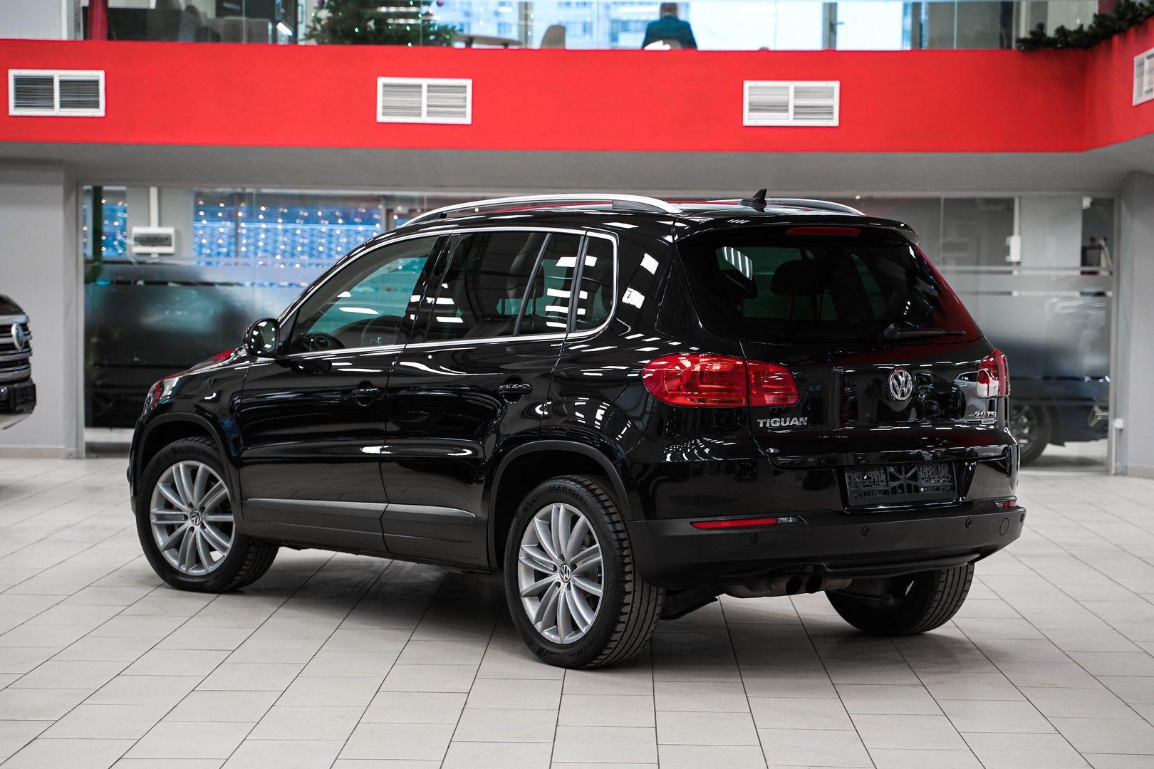 Volkswagen Tiguan 2012, черный, ДЦ Орехово