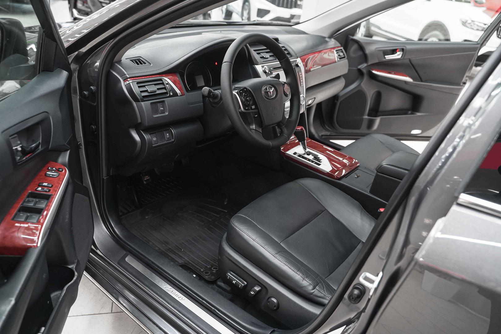 Toyota Camry 2014, серый, ДЦ Орехово