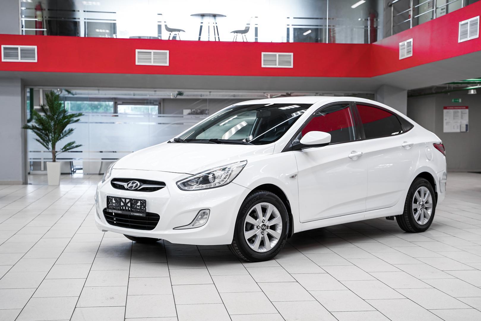 Hyundai Solaris 2014, белый, ДЦ Орехово