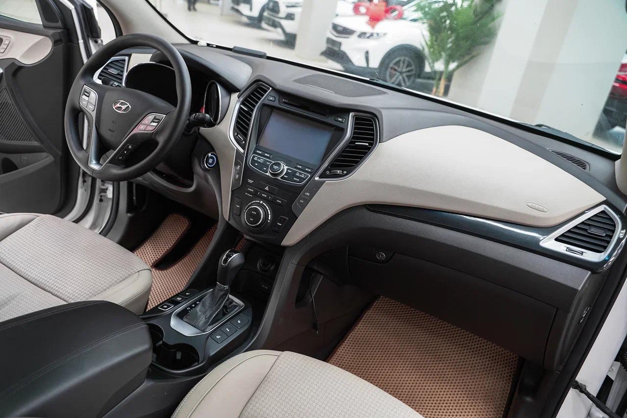Hyundai Santa Fe 2013, белый, ДЦ Орехово