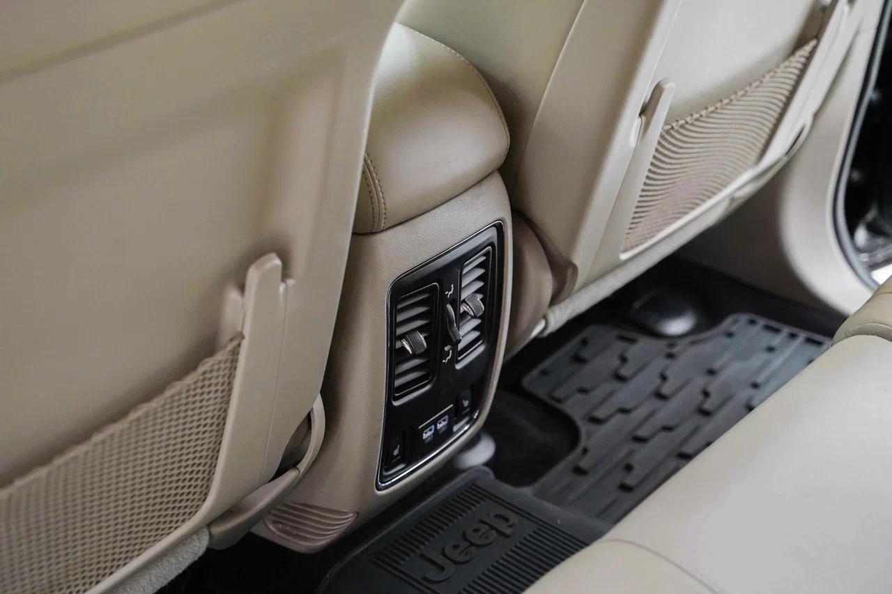 Jeep Grand Cherokee 2016, черный, ДЦ Орехово