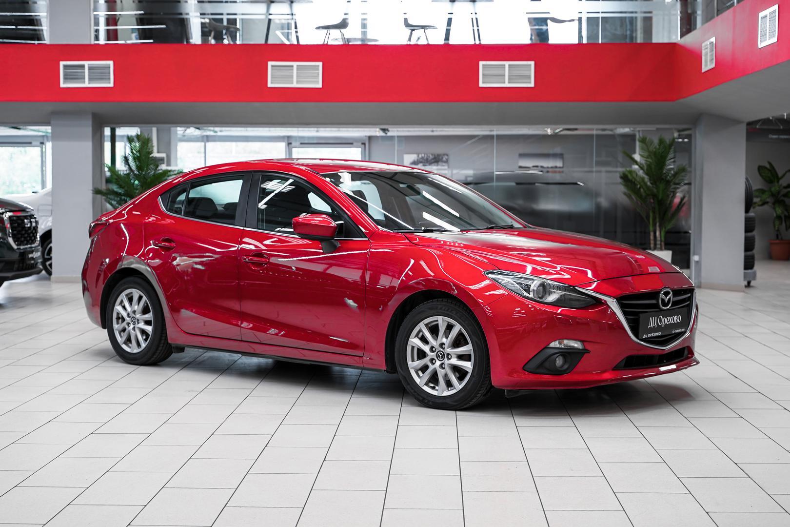 Mazda 3 2014, красный, ДЦ Орехово