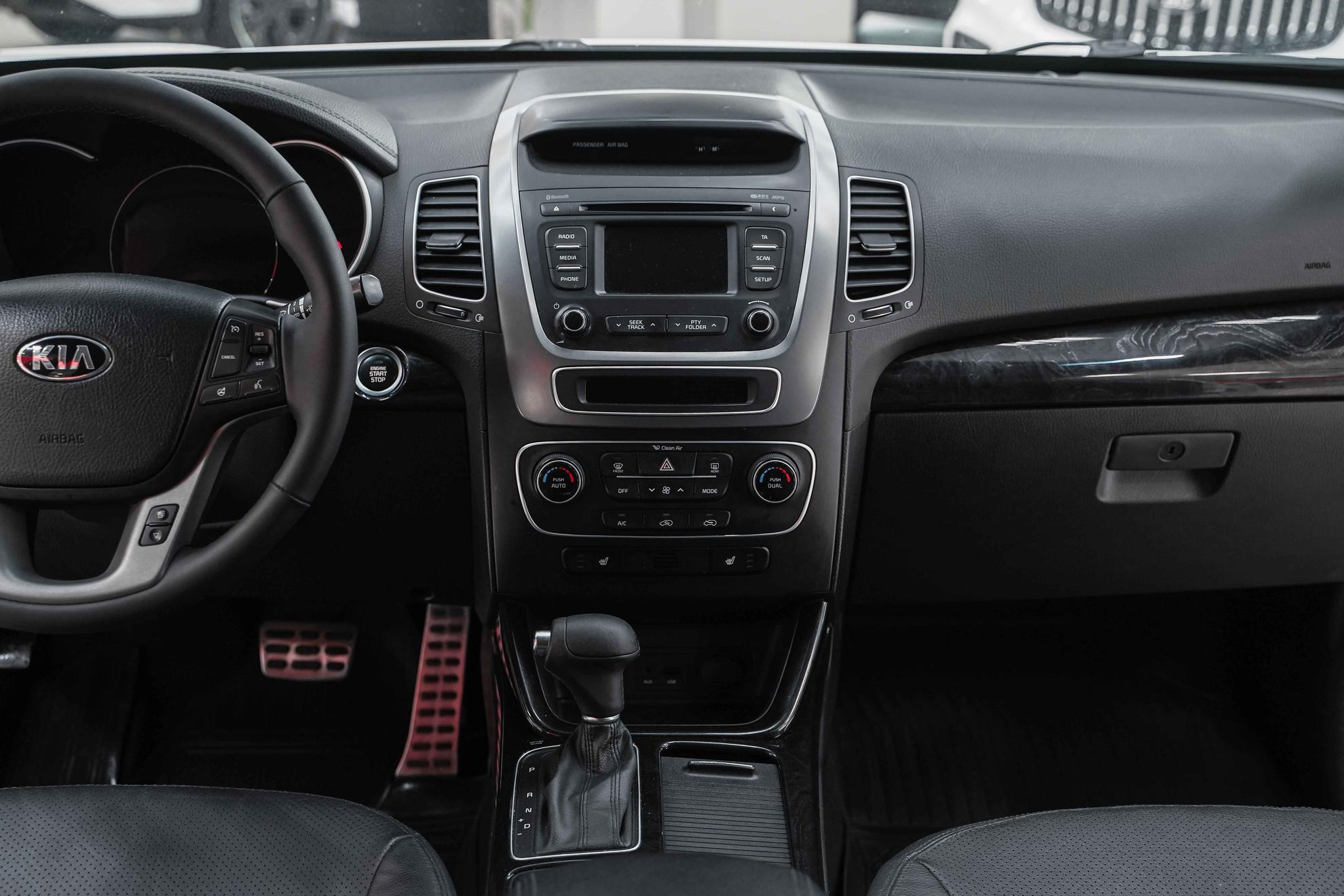 Kia Sorento 2014, белый, ДЦ Орехово
