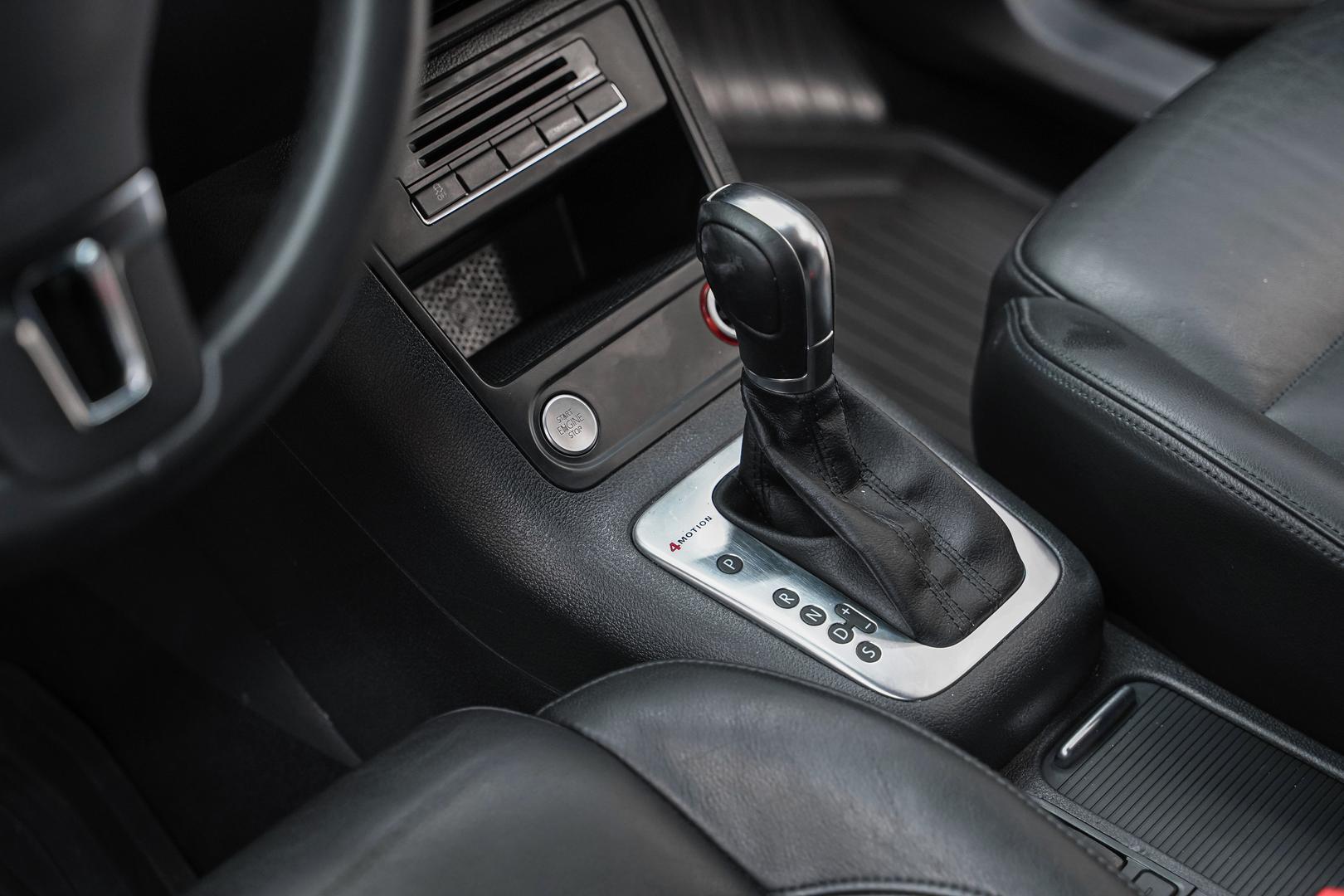 Volkswagen Tiguan 2012, синий, ДЦ Орехово