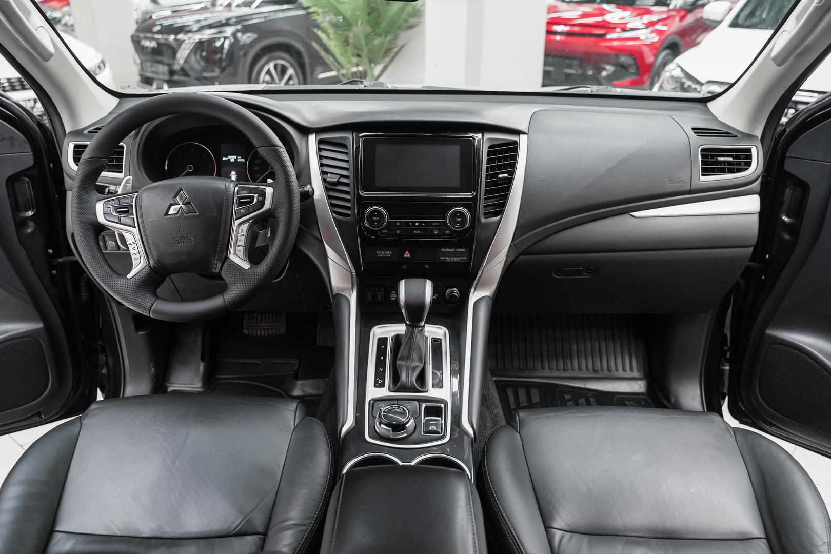 Mitsubishi Pajero Sport 2018, черный, ДЦ Орехово
