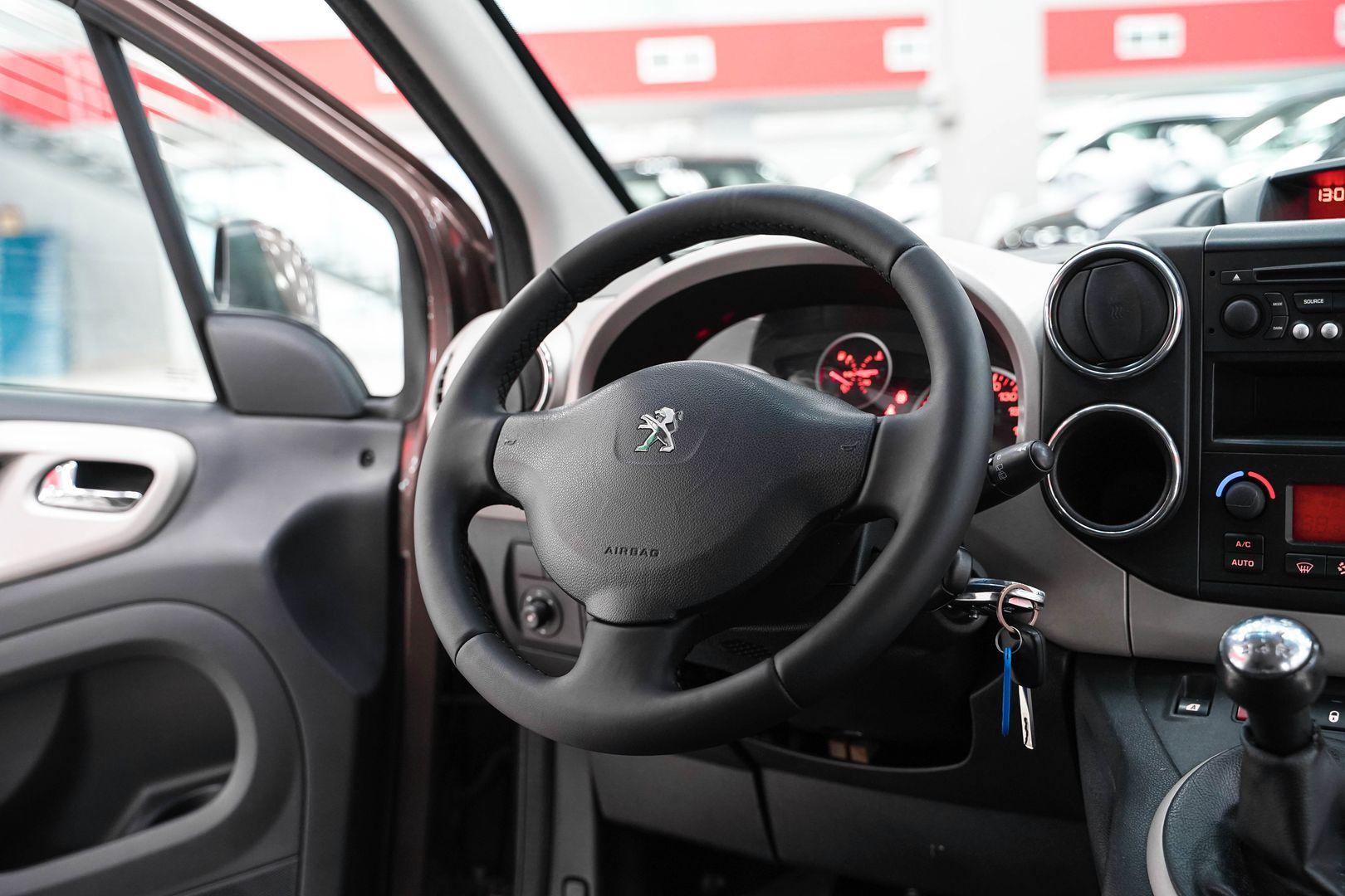 Peugeot Partner 2013, коричневый, ДЦ Орехово