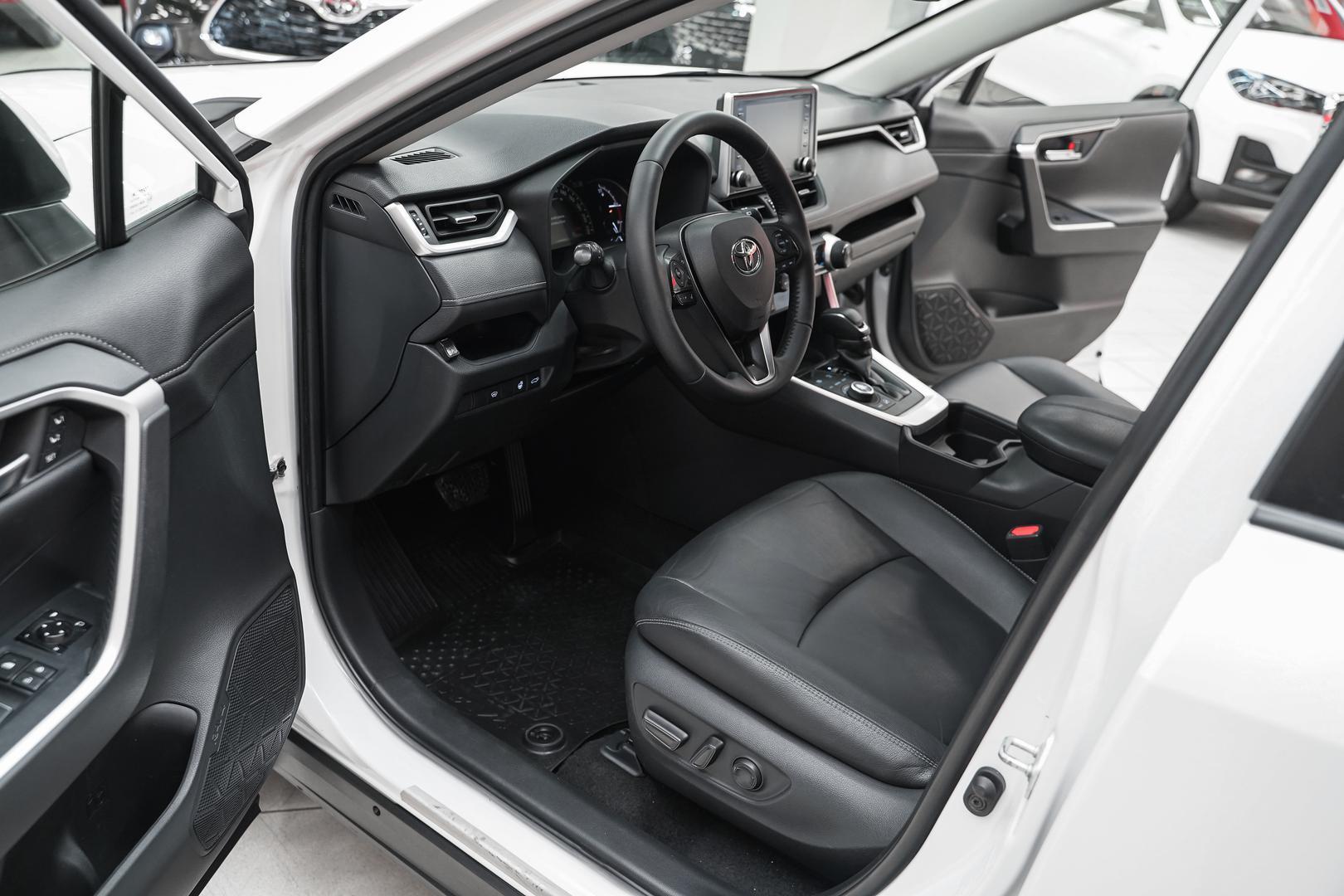 Toyota RAV4 2019, белый, ДЦ Орехово