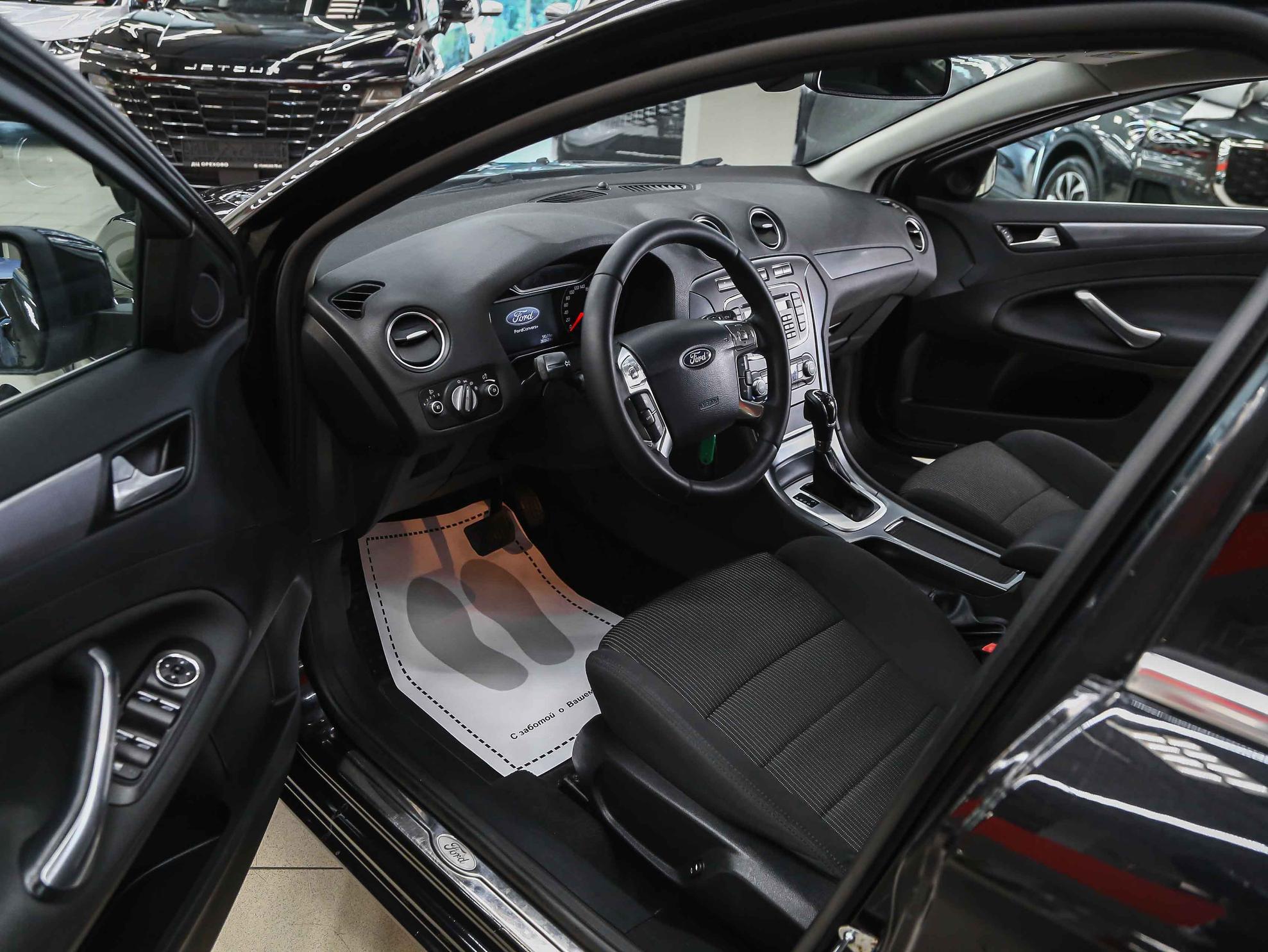 Ford Mondeo 2013, черный, ДЦ Орехово