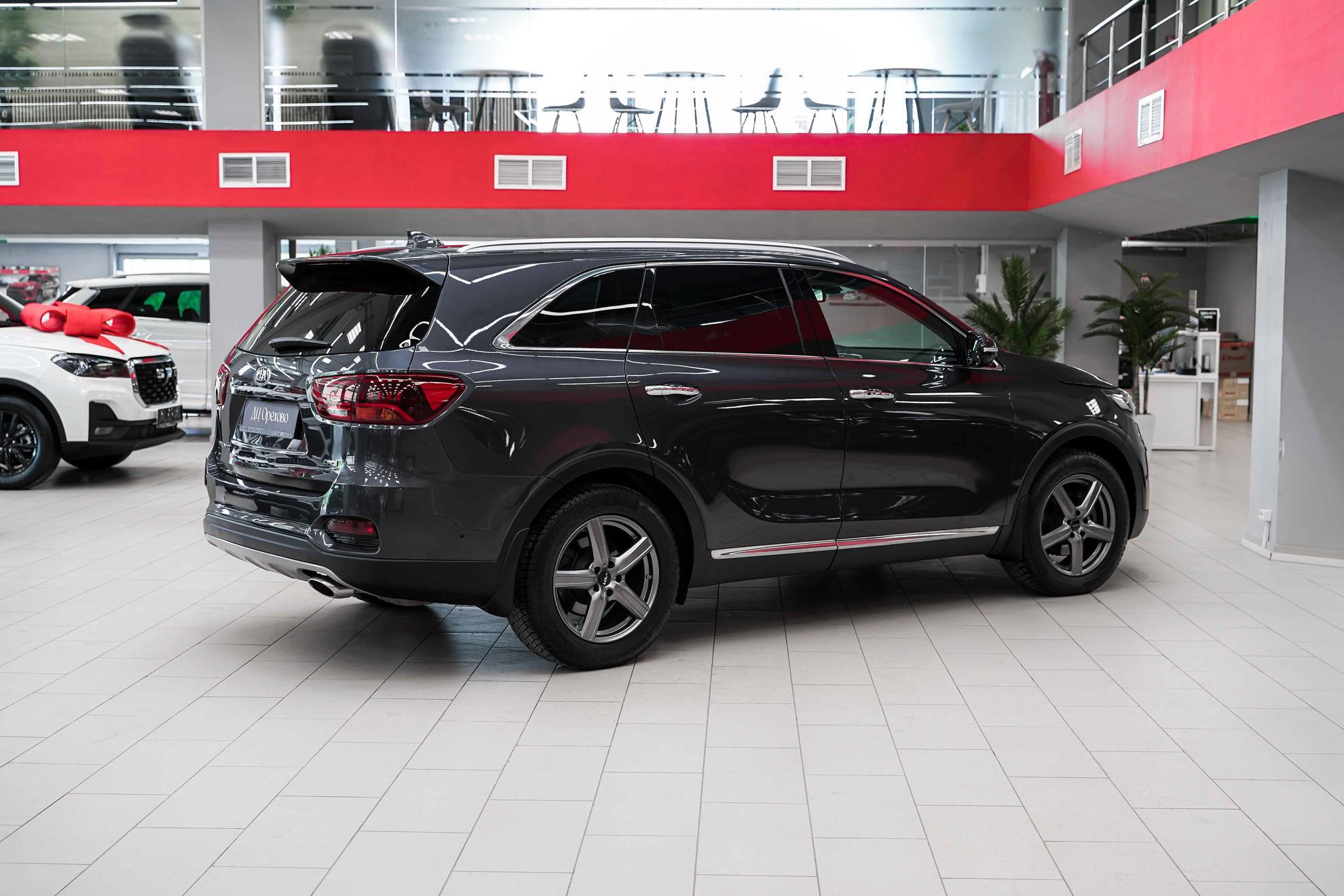 Kia Sorento 2018, серый, ДЦ Орехово