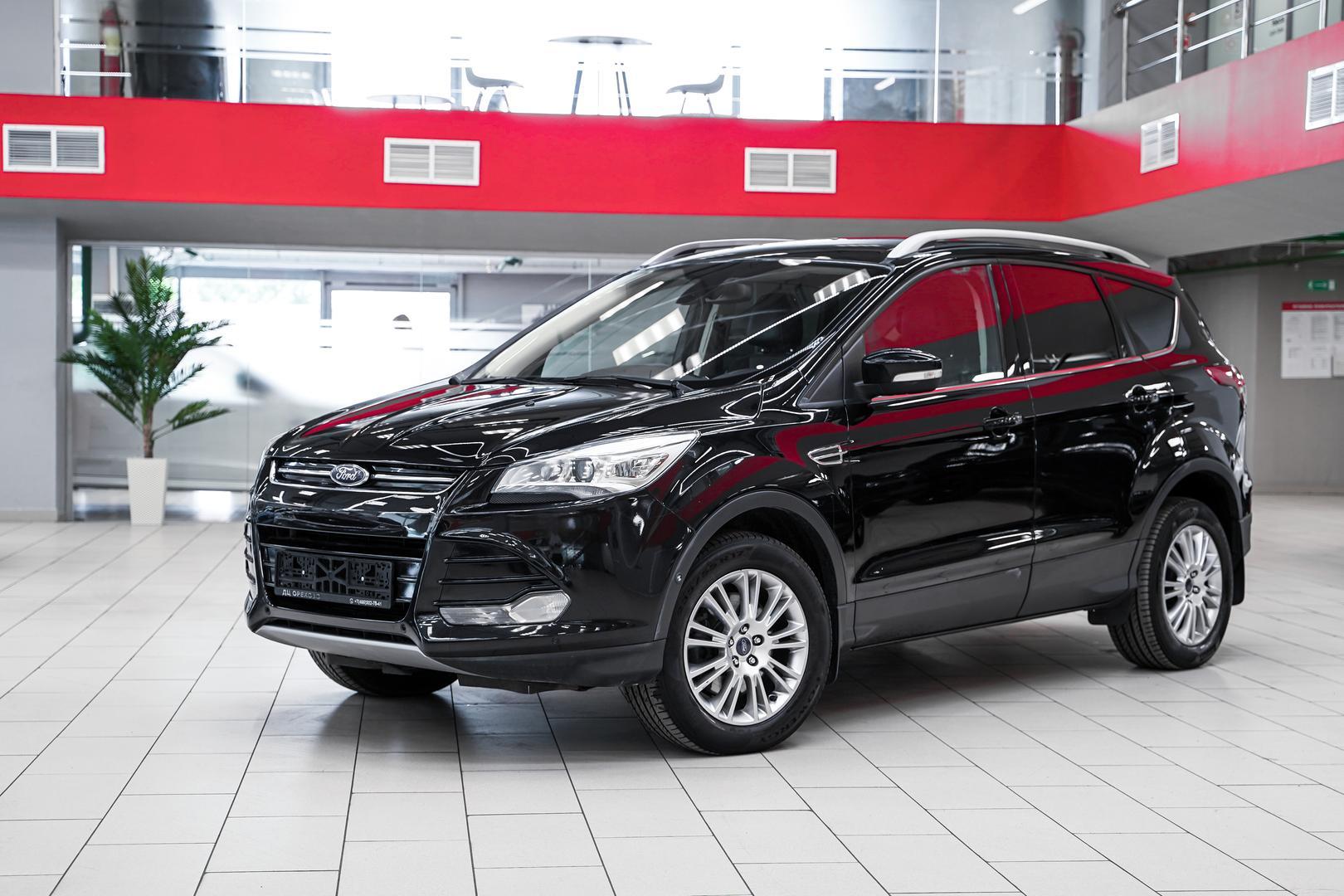 Ford Kuga 2015, черный, ДЦ Орехово