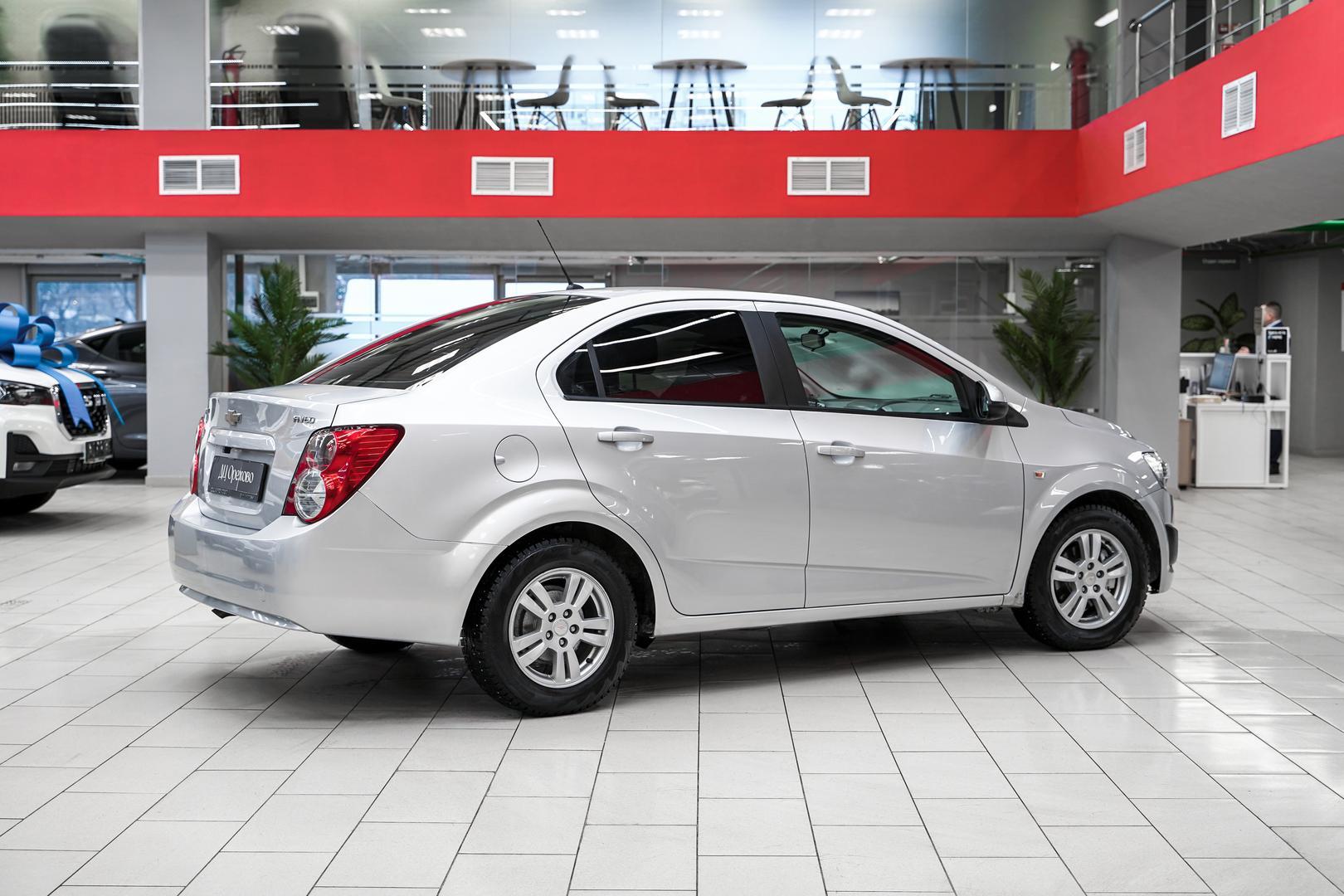 Chevrolet Aveo 2013, серебряный, ДЦ Орехово