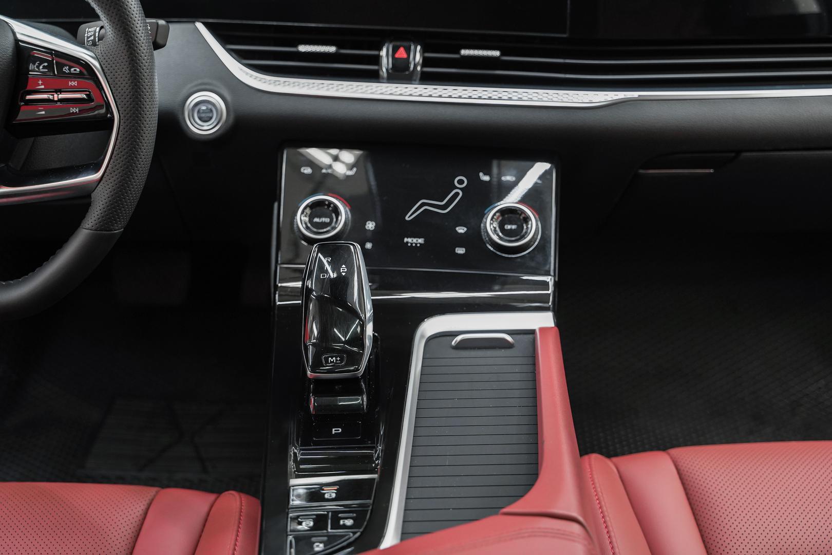 FAW Bestune B70 2023, черный, ДЦ Орехово