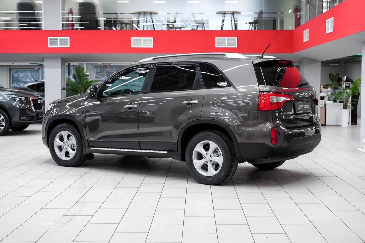 Kia Sorento 2013, бежевый, ДЦ Орехово