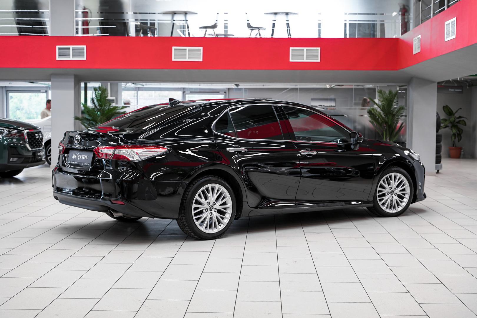 Toyota Camry 2018, черный, ДЦ Орехово