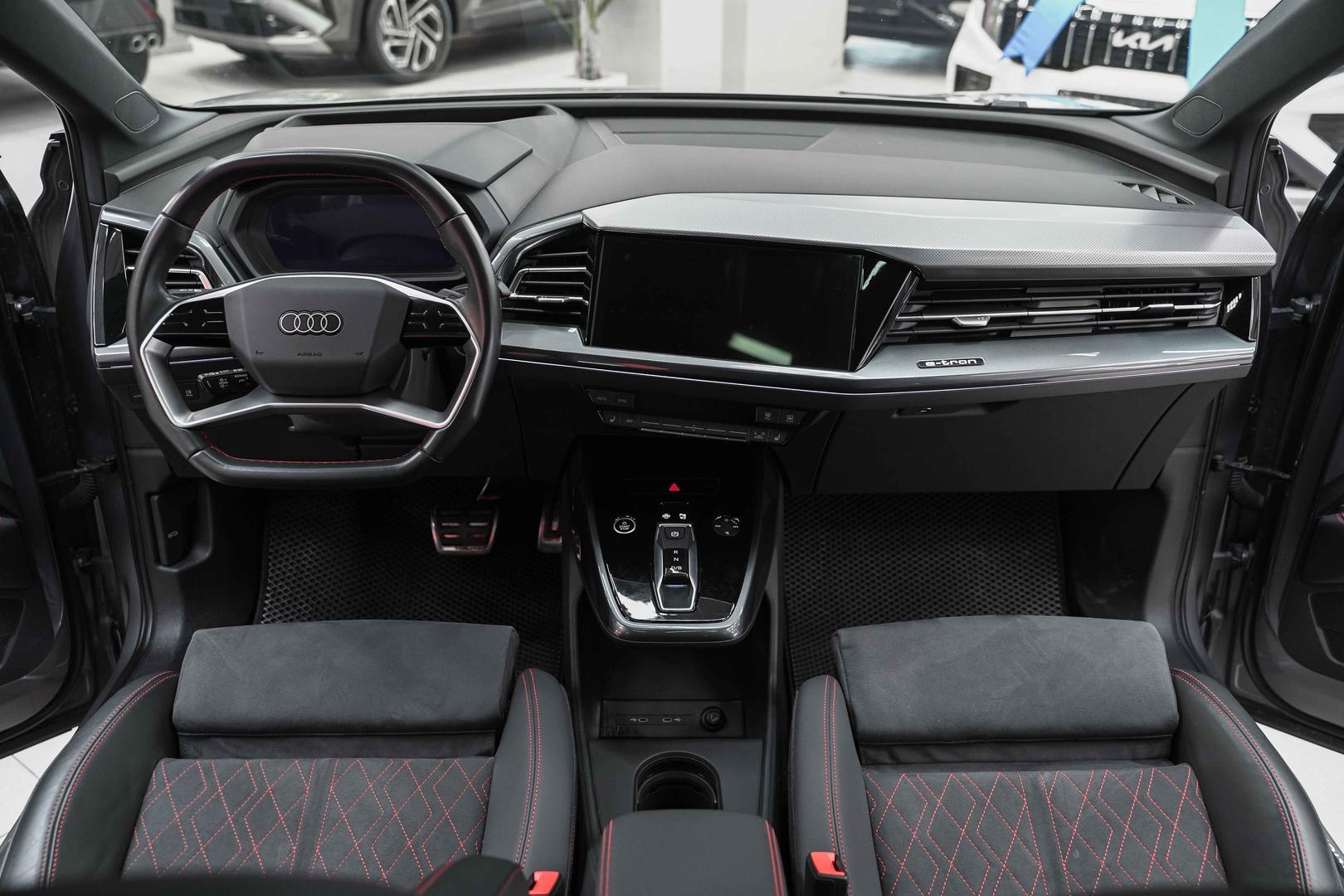 Audi Q5 e-tron 2022, серый, ДЦ Орехово