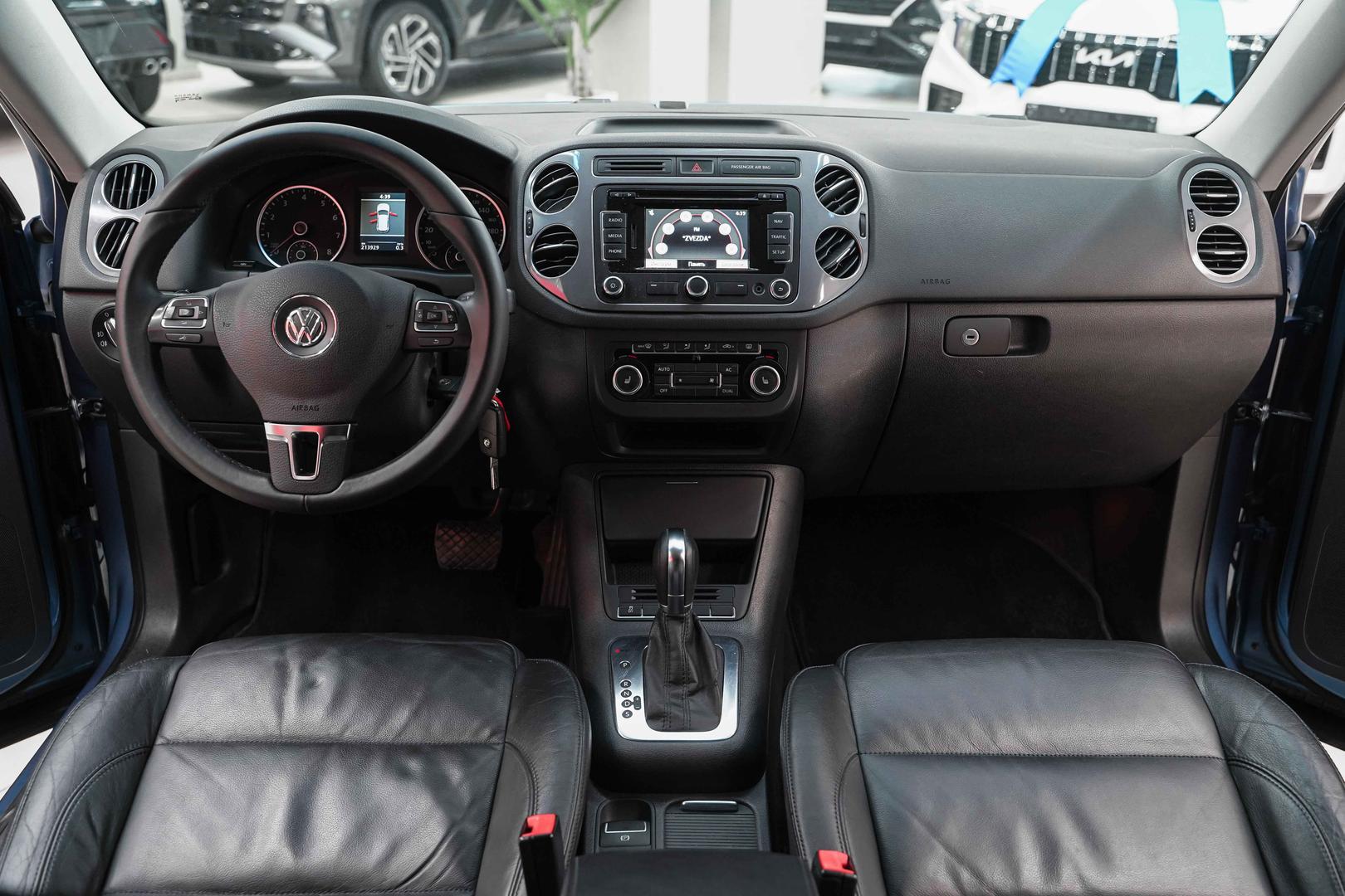 Volkswagen Tiguan 2011, синий, ДЦ Орехово