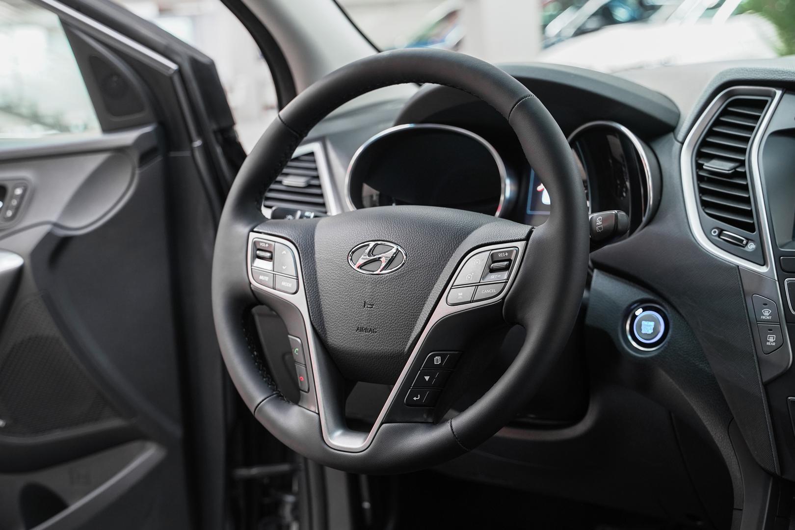 Hyundai Santa Fe 2017, серый, ДЦ Орехово