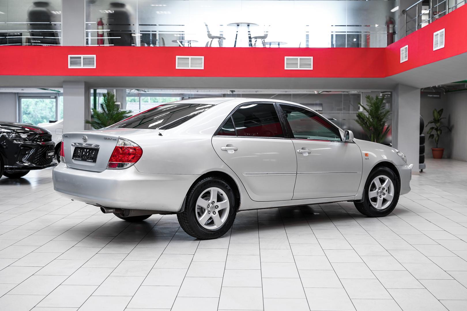 Toyota Camry 2004, серебряный, ДЦ Орехово