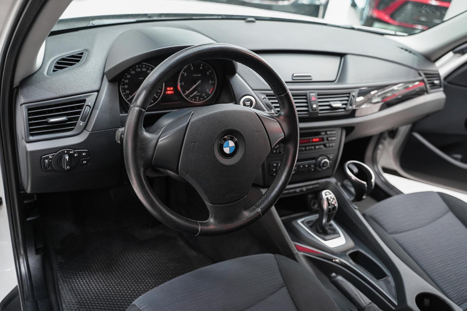 BMW X1 2012, белый, ДЦ Орехово