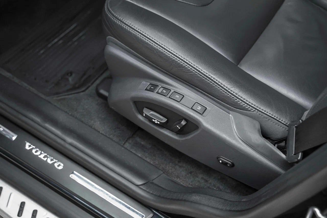 Volvo XC60 2015, черный, ДЦ Орехово