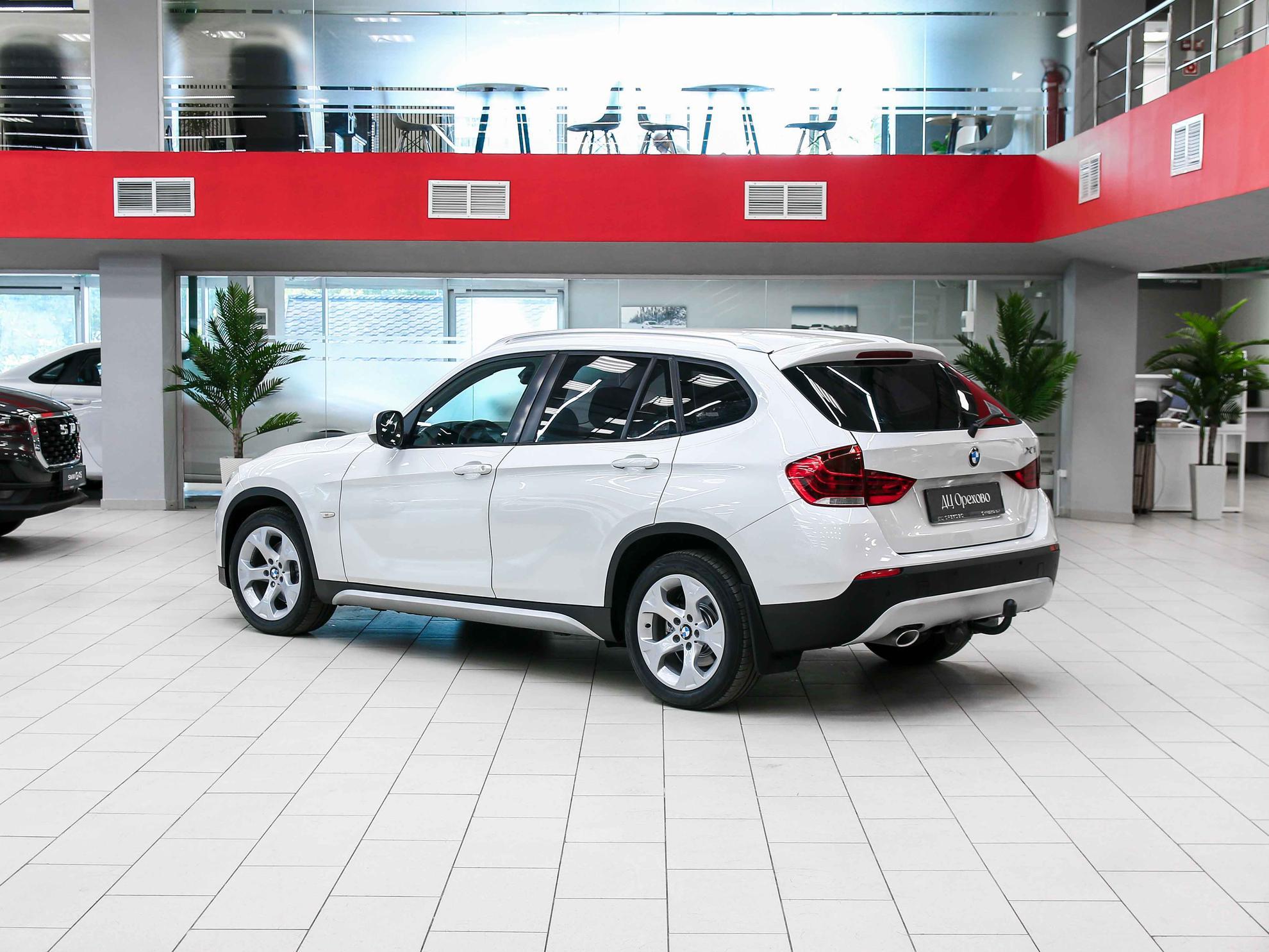 BMW X1 2012, белый, ДЦ Орехово