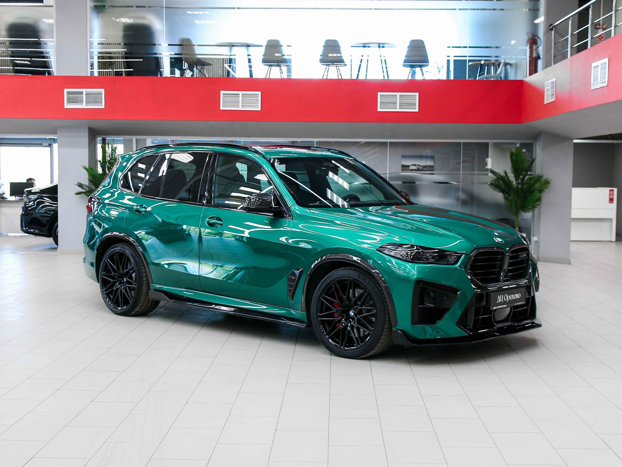 BMW X5 M 2023, зеленый, ДЦ Орехово