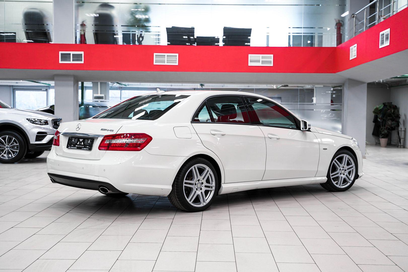 Mercedes-Benz E-Класс 2011, белый, ДЦ Орехово