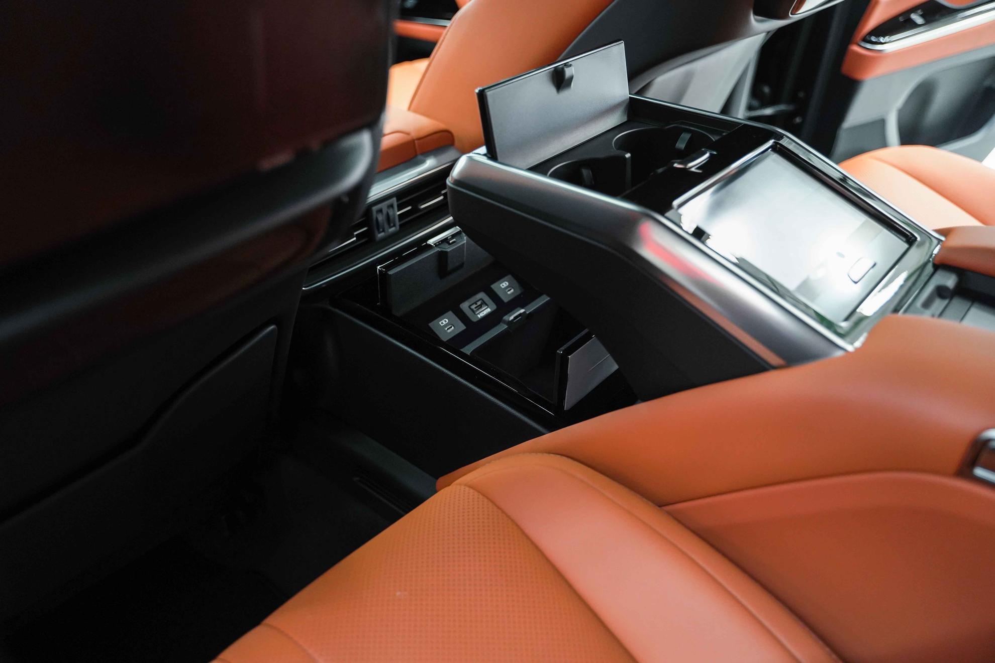 Lexus LX 2026, черный, ДЦ Орехово