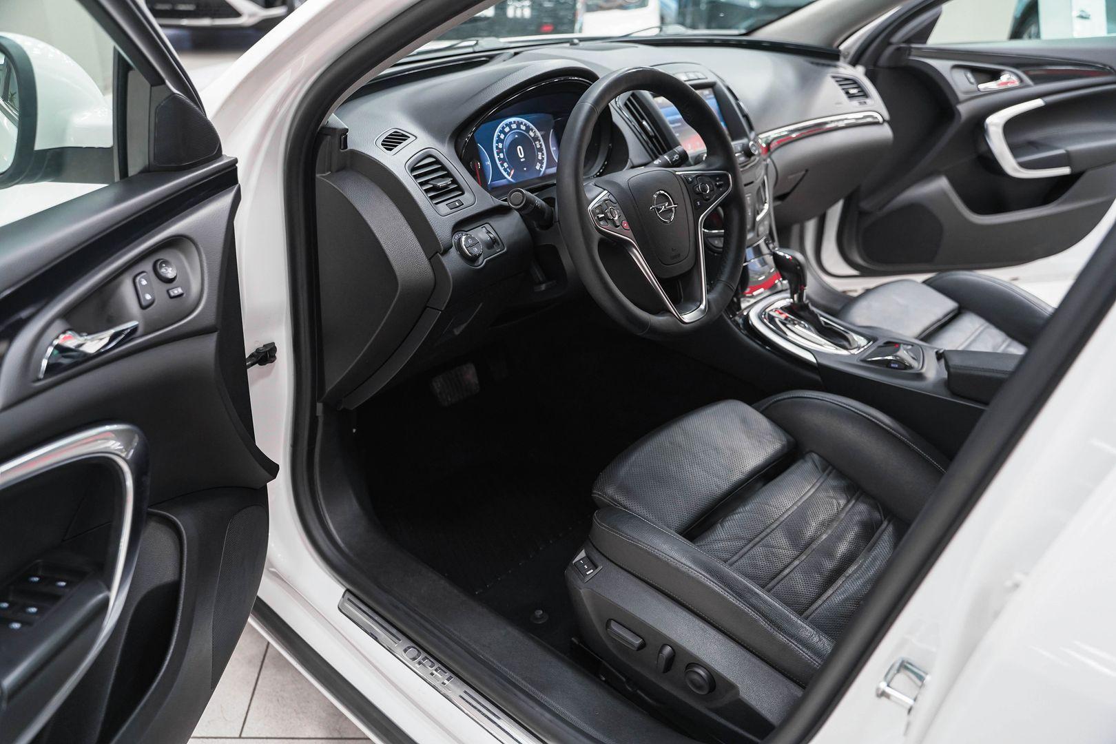 Opel Insignia 2014, белый, ДЦ Орехово
