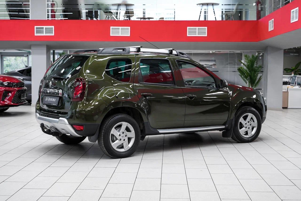 Renault Duster 2015, зеленый, ДЦ Орехово