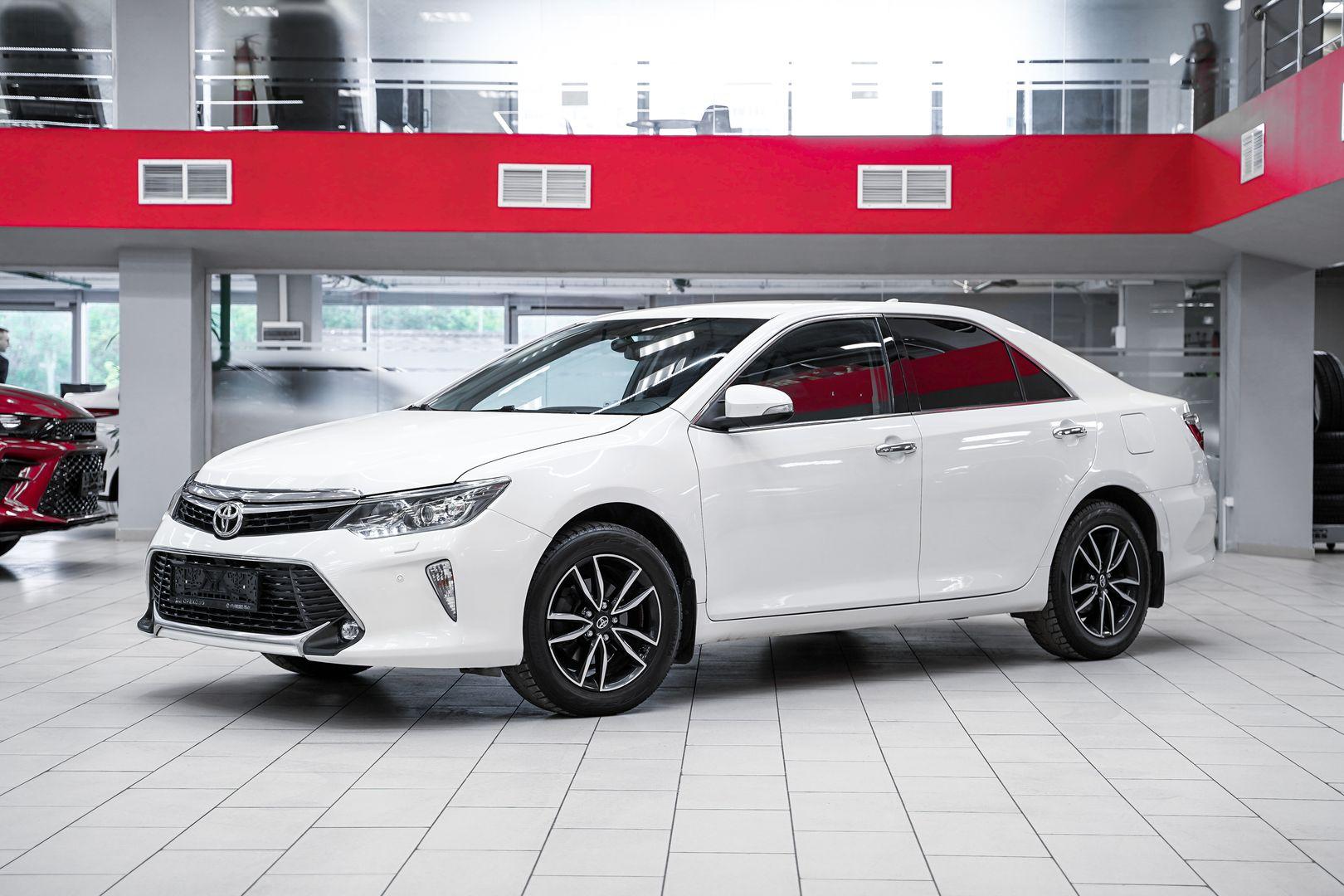 Toyota Camry 2018, белый, ДЦ Орехово