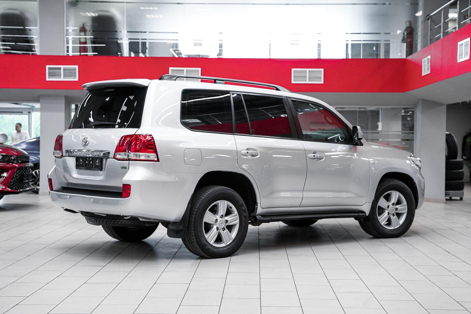 Toyota Land Cruiser 2008, серый, ДЦ Орехово