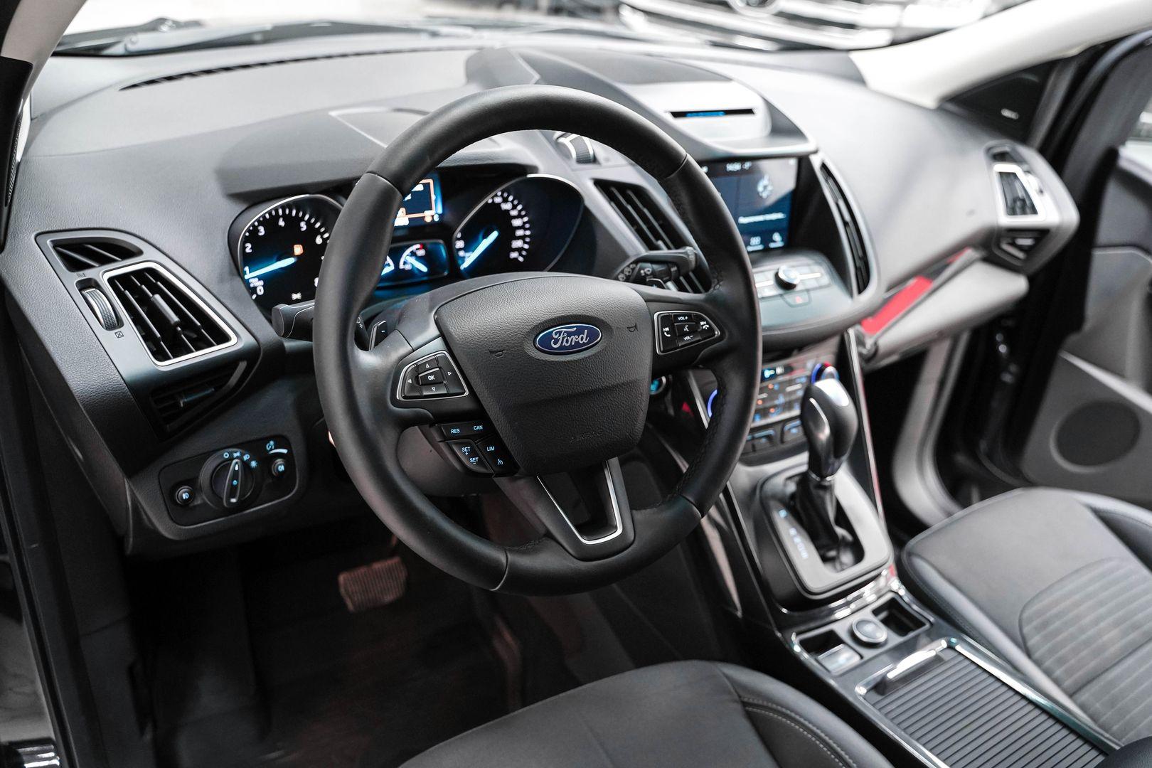Ford Kuga 2018, черный, ДЦ Орехово