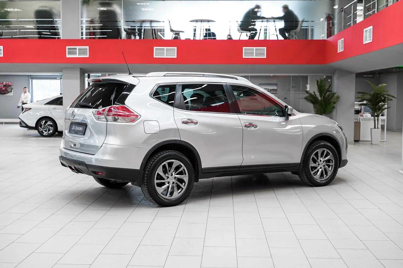 Nissan X-Trail 2016, серебряный, ДЦ Орехово