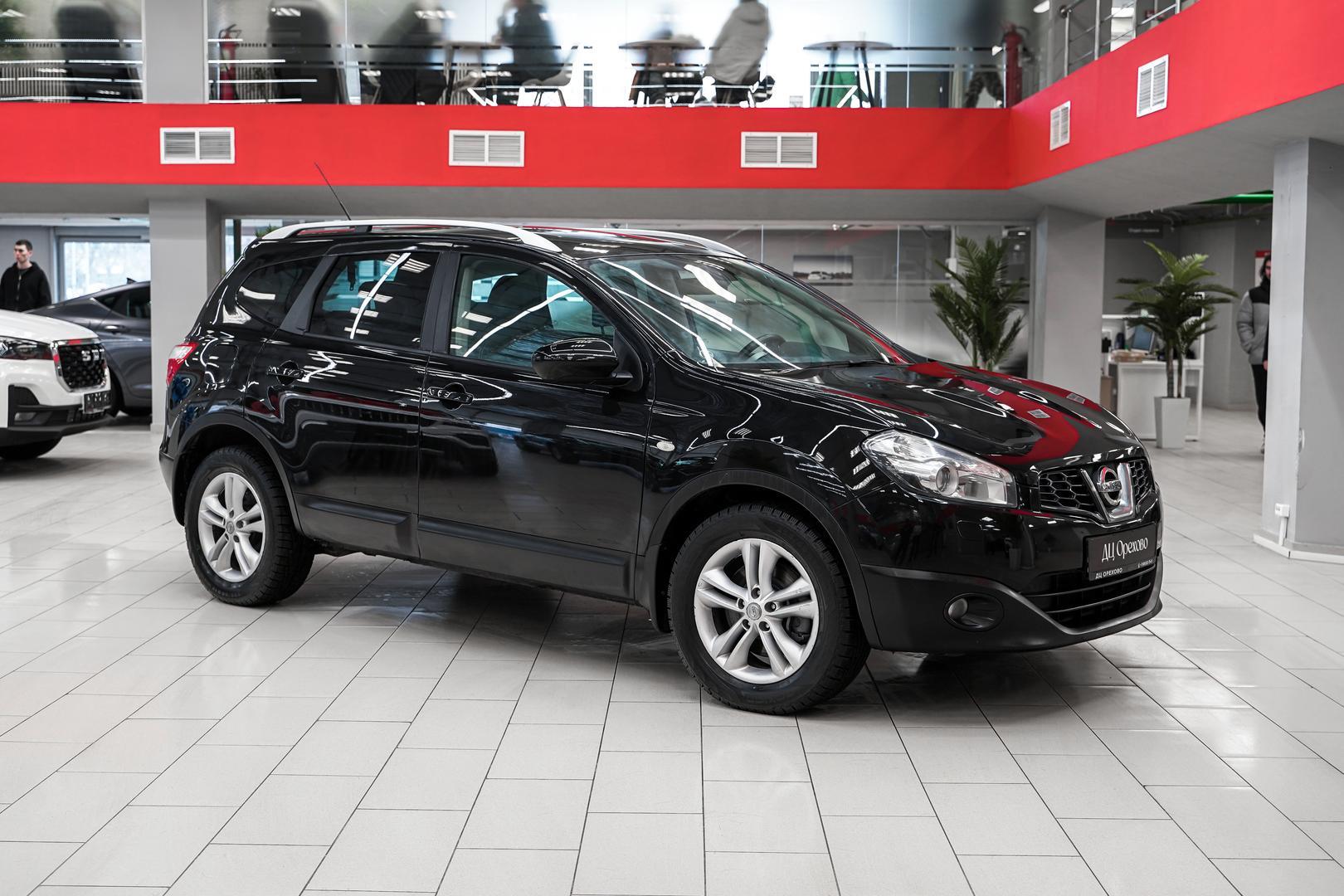 Nissan Qashqai+2 2010, черный, ДЦ Орехово