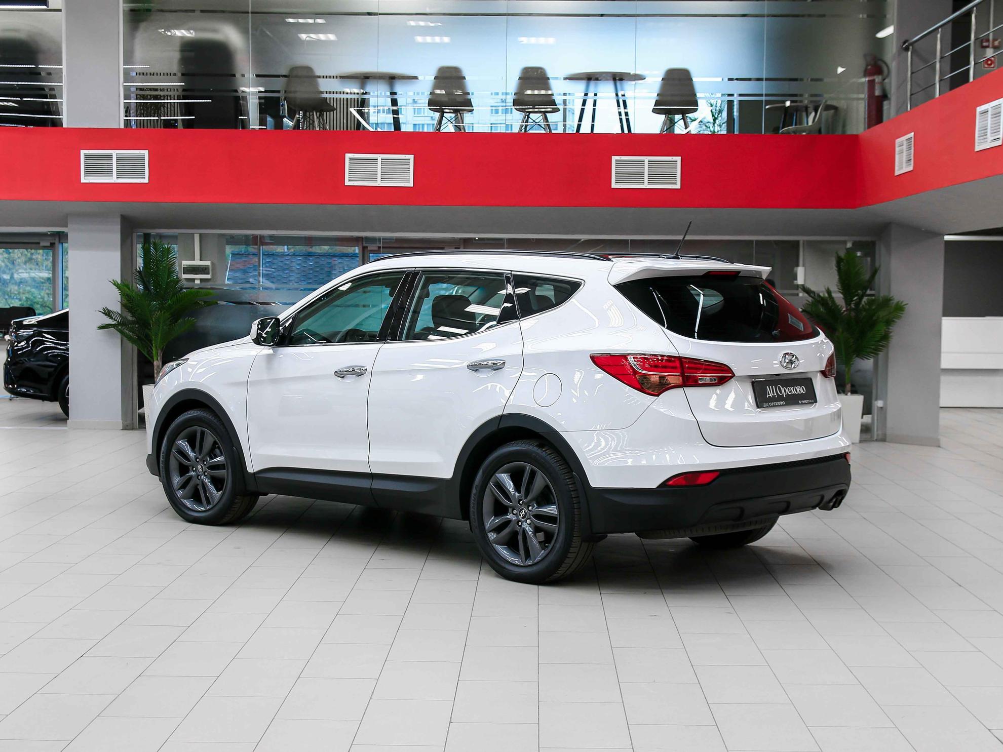 Hyundai Santa Fe 2013, белый, ДЦ Орехово