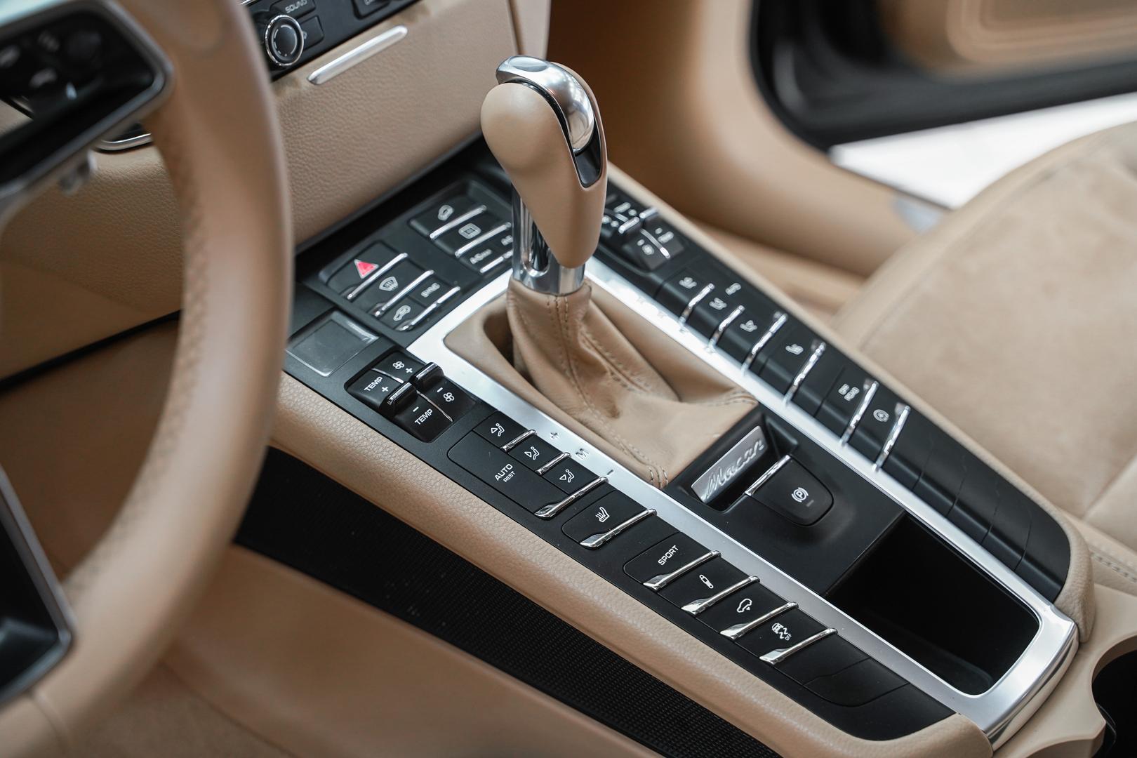 Porsche Macan 2014, черный, ДЦ Орехово