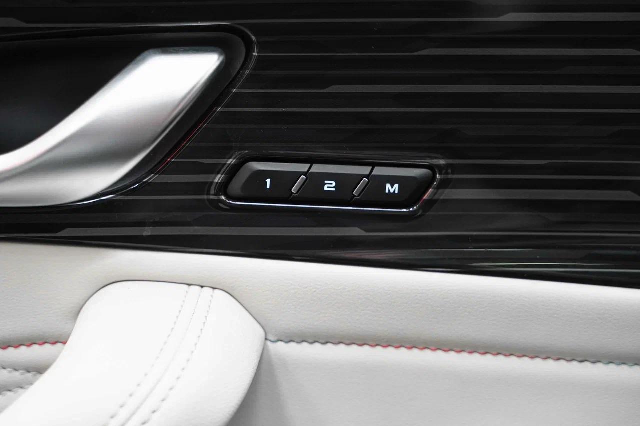 Geely Monjaro 2023, белый, ДЦ Орехово