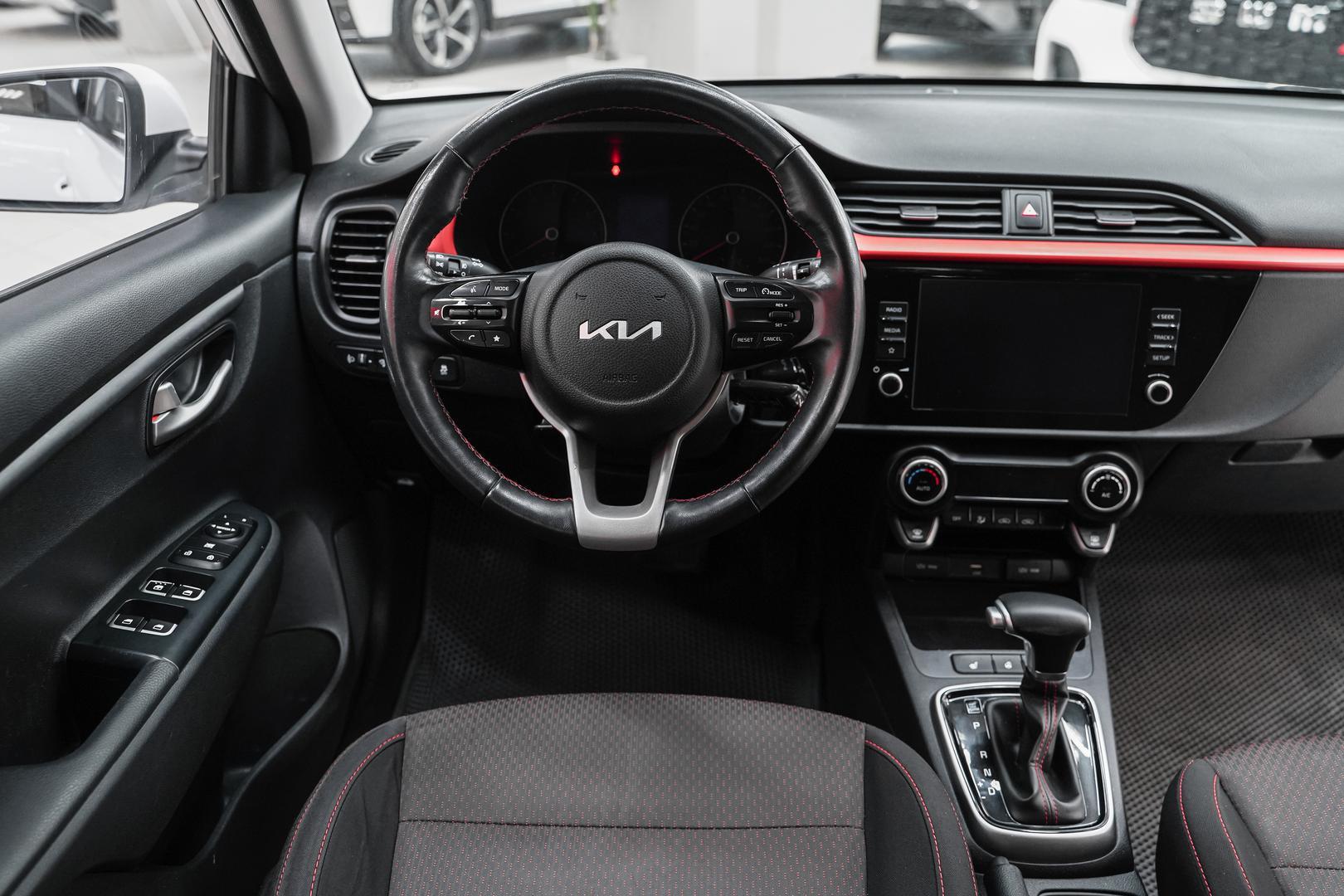 Kia Rio 2021, белый, ДЦ Орехово