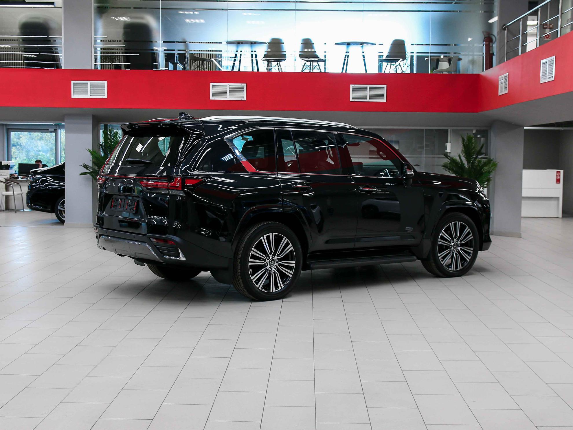 Lexus LX 2026, черный, ДЦ Орехово