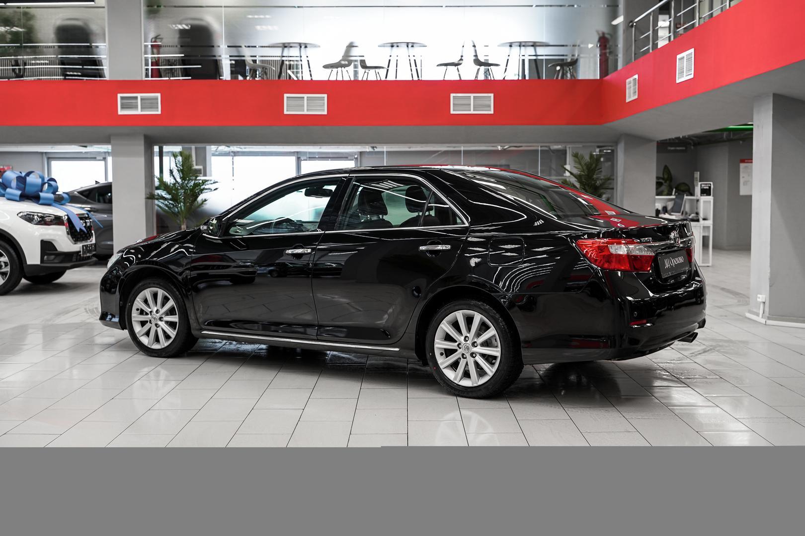Toyota Camry 2013, черный, ДЦ Орехово