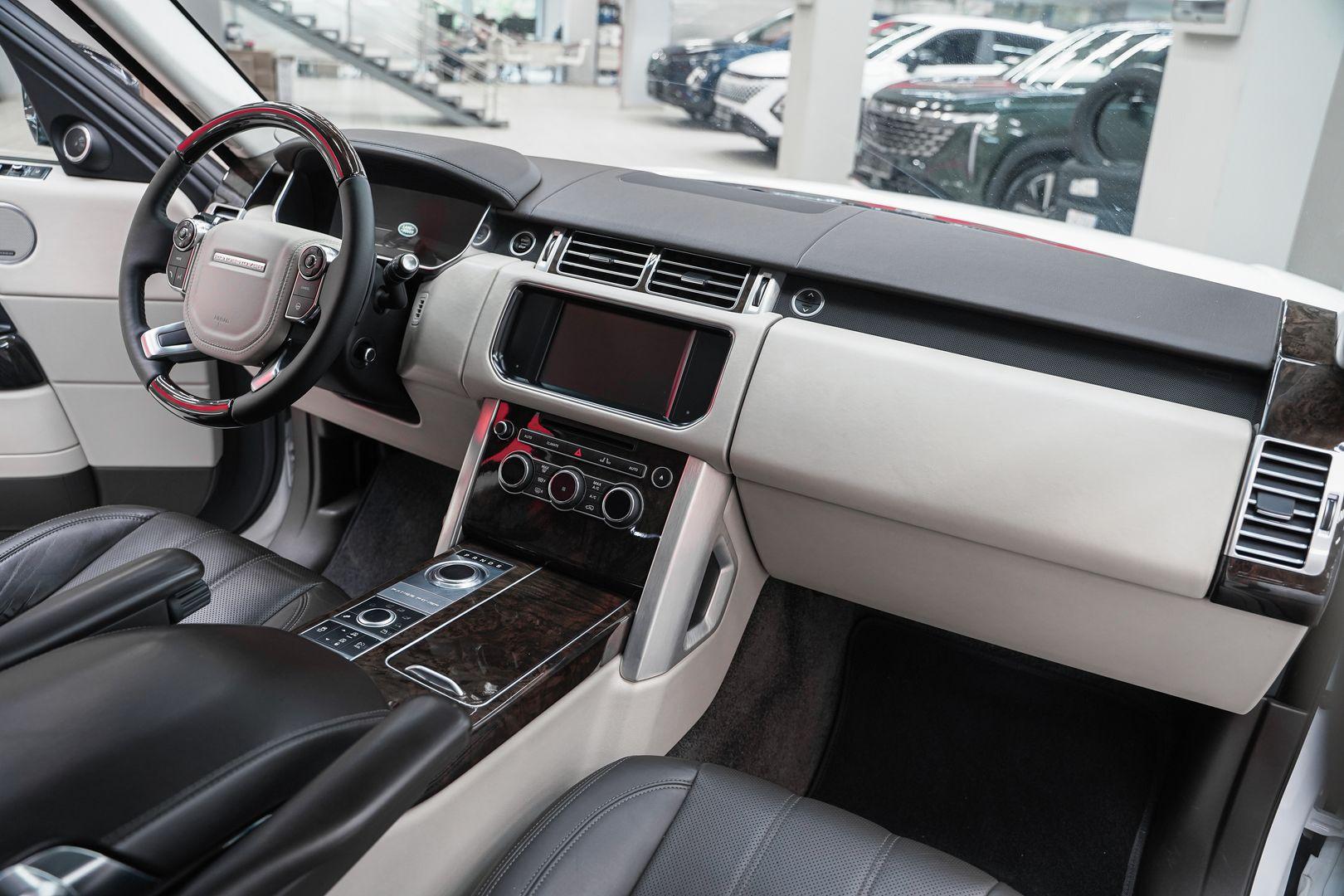 Land Rover Range Rover 2013, белый, ДЦ Орехово