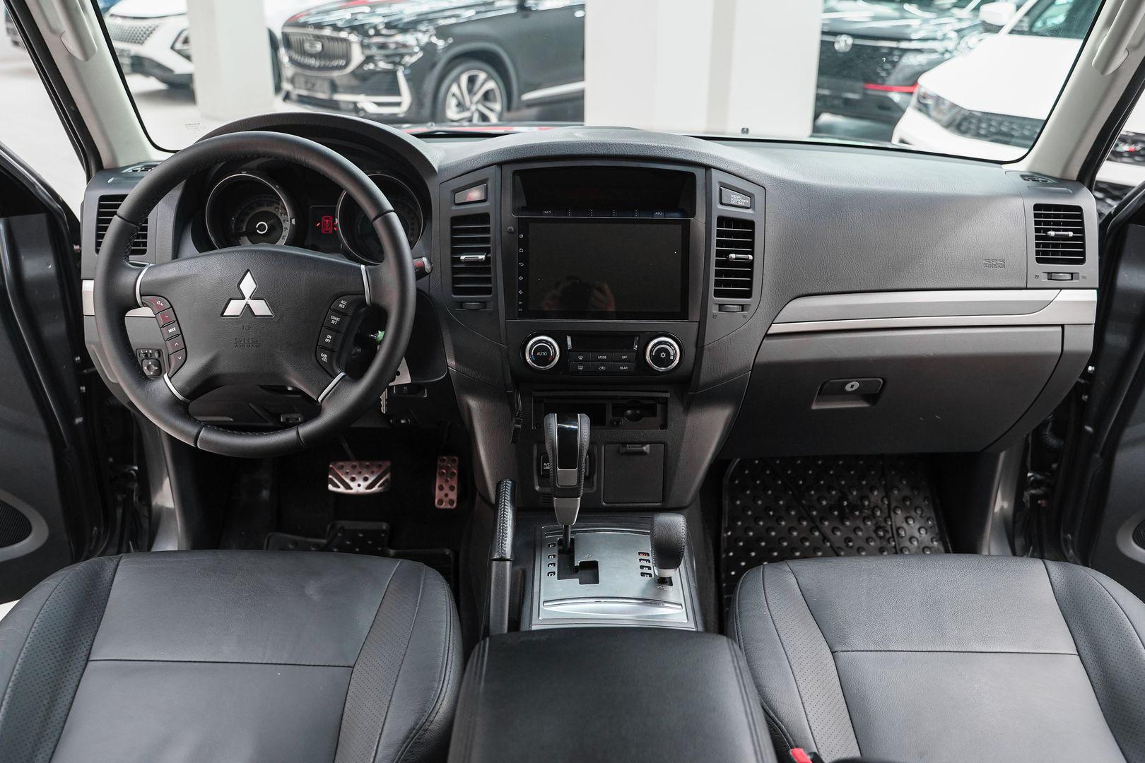 Mitsubishi Pajero 2013, серый, ДЦ Орехово