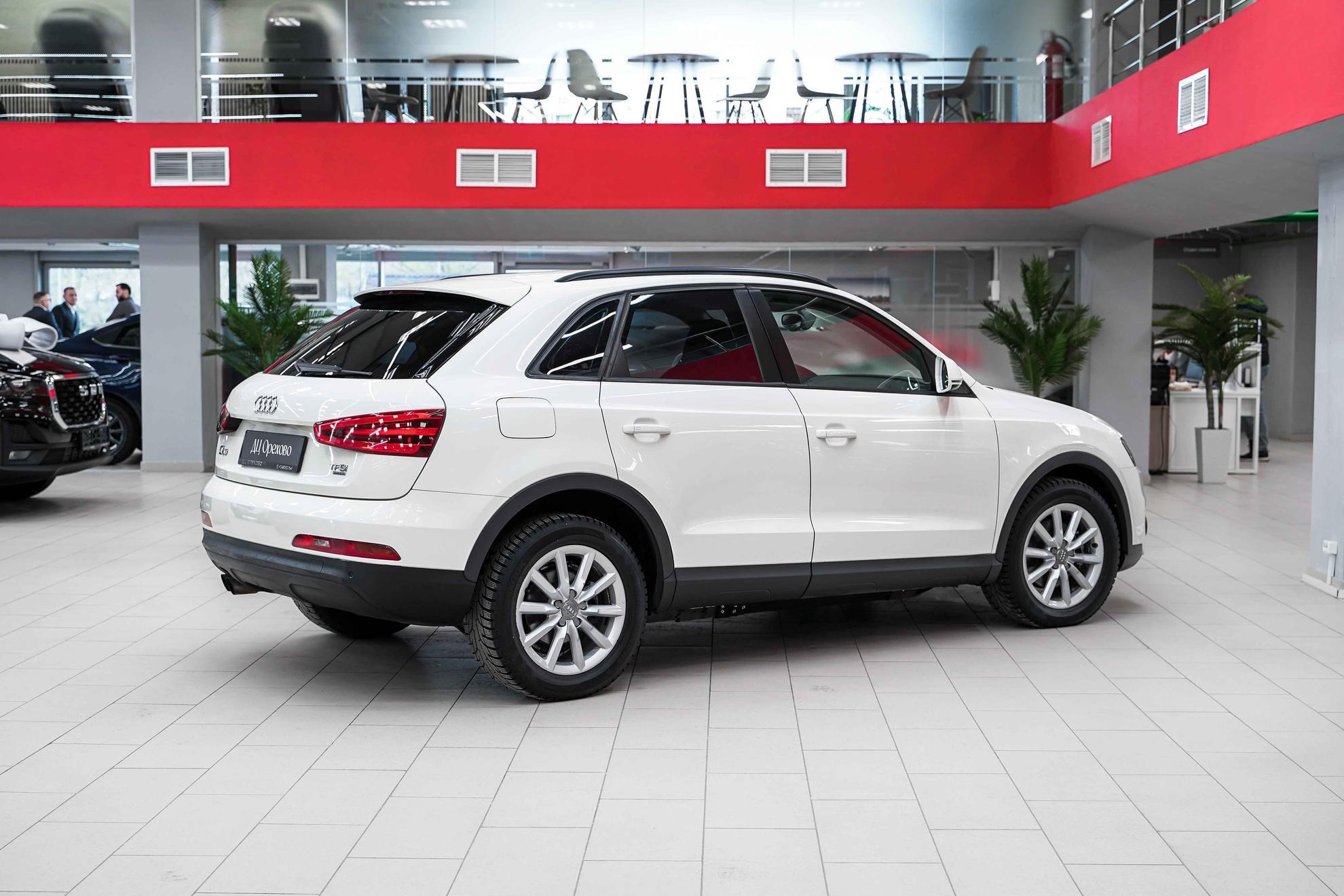 Audi Q3 2013, белый, ДЦ Орехово