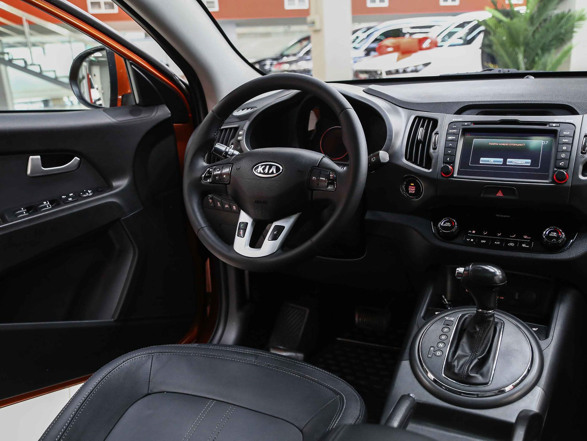Kia Sportage 2012, оранжевый, ДЦ Орехово