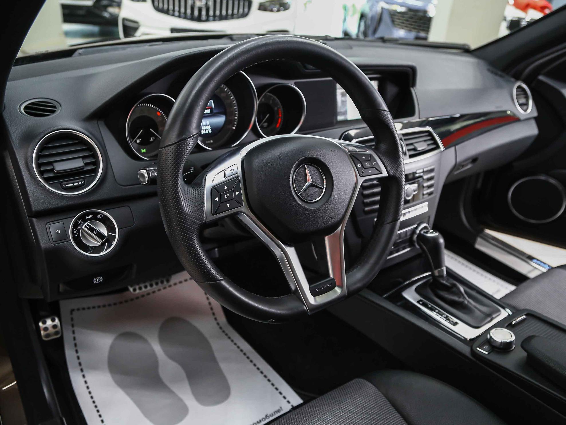 Mercedes-Benz C-Класс 2013, коричневый, ДЦ Орехово