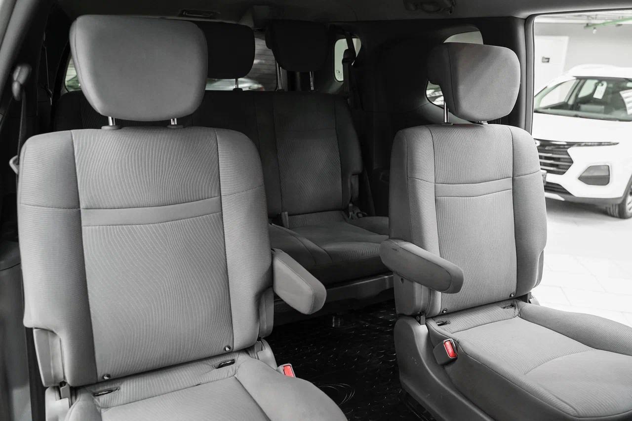 SsangYong Stavic 2014, серый, ДЦ Орехово
