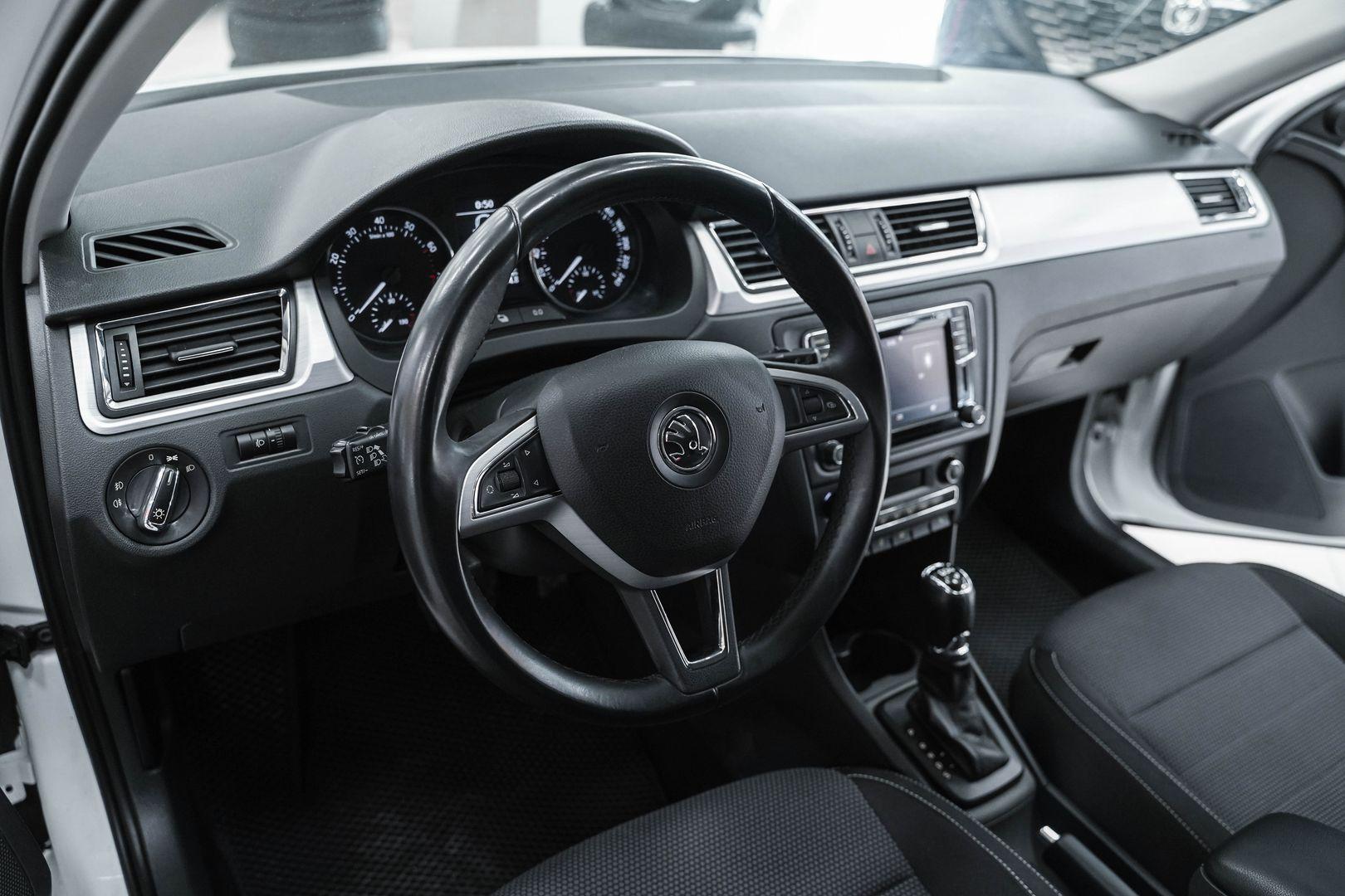 Skoda Rapid 2015, белый, ДЦ Орехово
