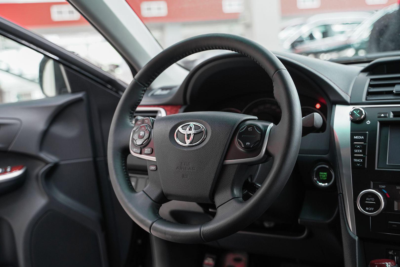 Toyota Camry 2014, черный, ДЦ Орехово